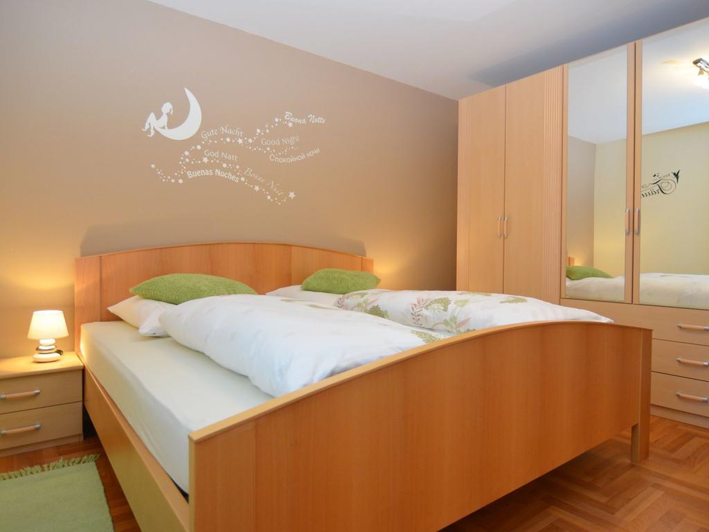 Holiday Flat With Swimming Pool In Prackenbach Viechtach Ngoại thất bức ảnh